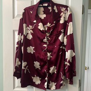 Women’s 2X burgundy & cream satin pajama set.  In very good condition.